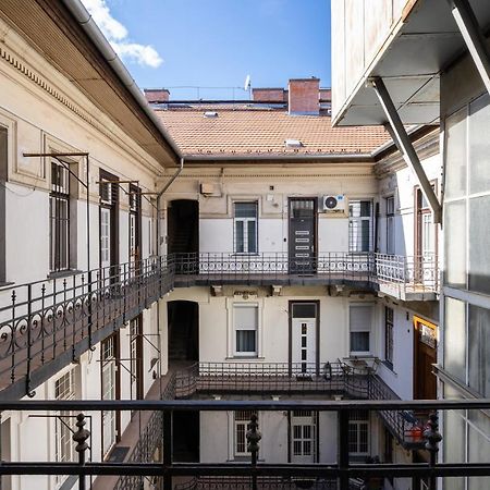 Galaxy Cube Apartment Budapest Exterior photo