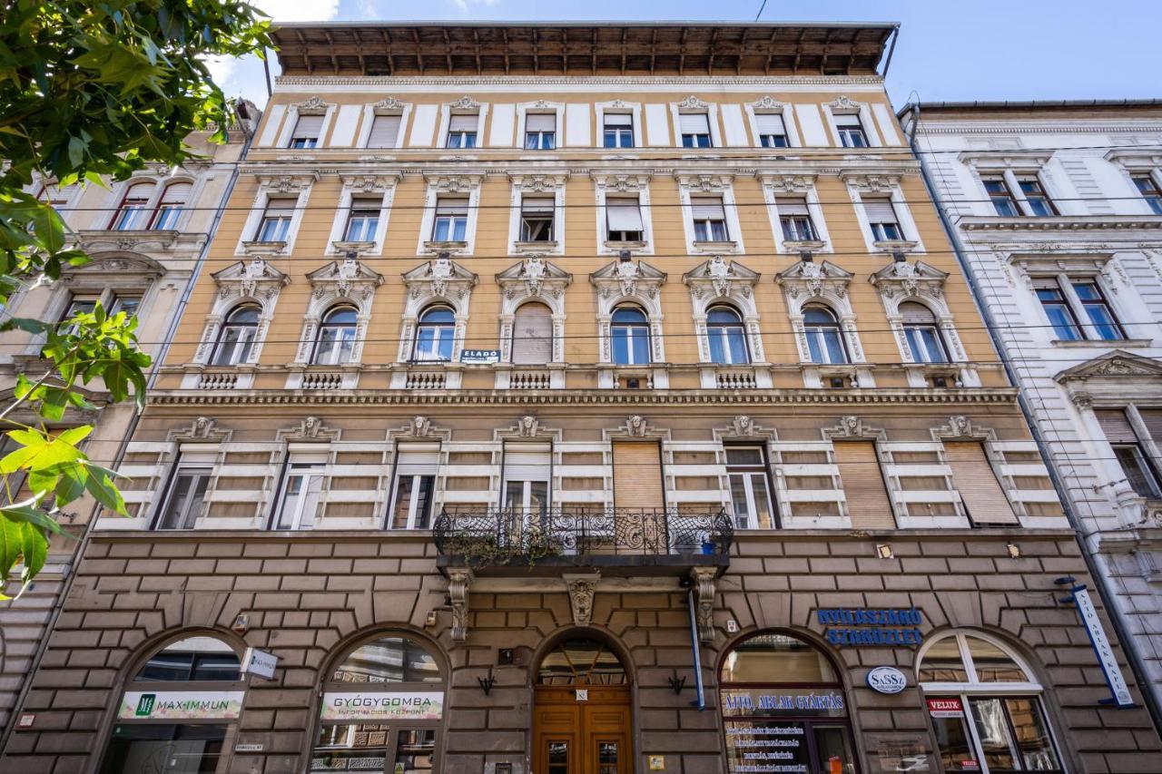 Galaxy Cube Apartment Budapest Exterior photo